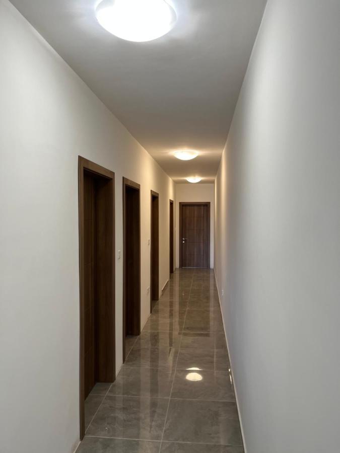 3 Bedroom Apartment - Walking Distance From Airport Gudja Екстериор снимка